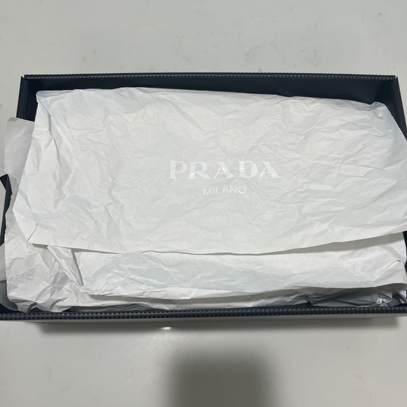 Prada Men Downtown Sneakers US11 UK10 Green White Leather Triangle Logo Low Top - Picture 11 of 11